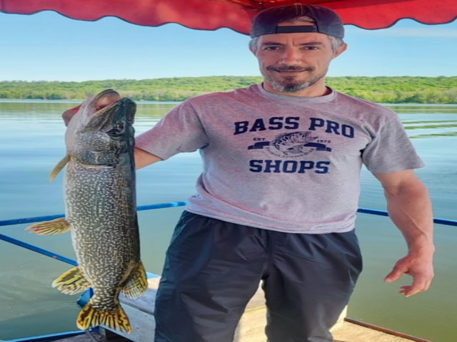 Lawrence Park Little Lake Fish 22